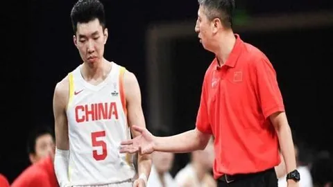 内卡萨夜战烽，世界杯历史，烟，莱昂客场试锋寒
